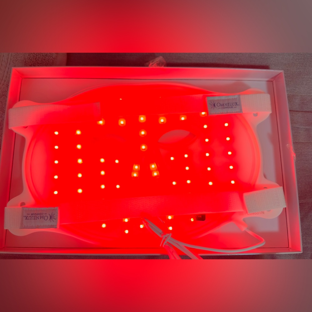 LED Face Mask - Picture 9 of 10